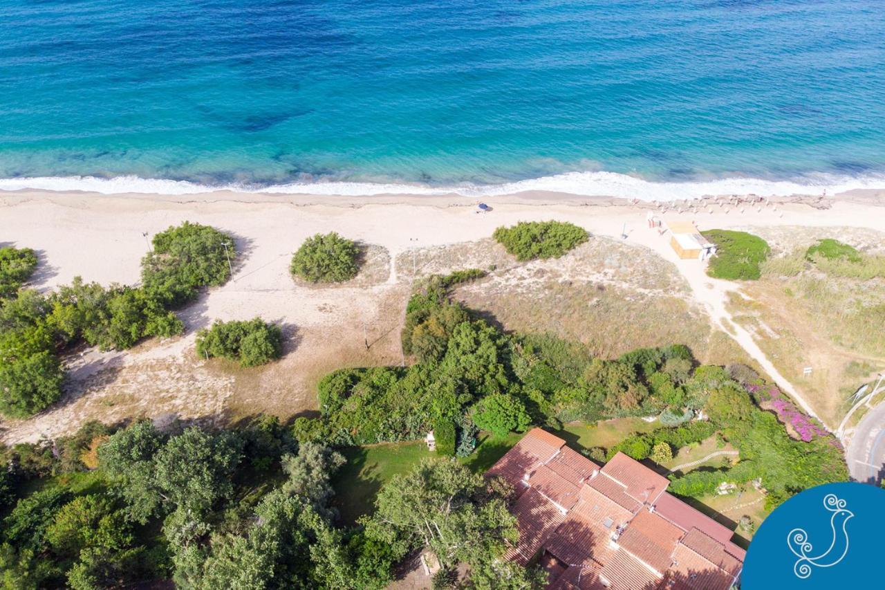 Villa Turchese - Exclusive Dimora On The Beach Geremèas Exteriör bild